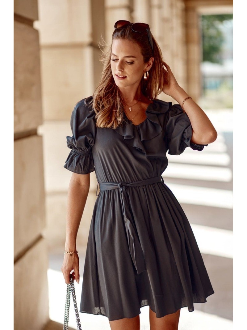 Rochie subtila cu volane la decolteu, neagra 30440 - Magazin online - Boutique